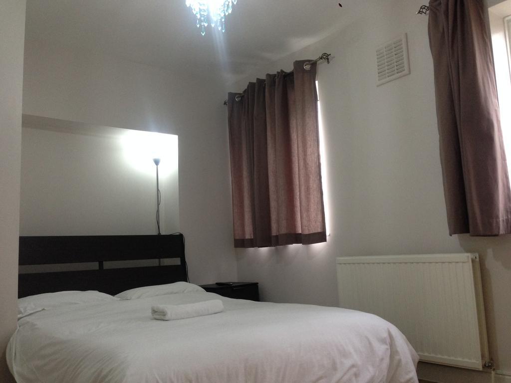 Pensión Vallance Road House 2*